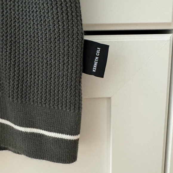 Men’s Knit Button Up - Picture 4 of 4